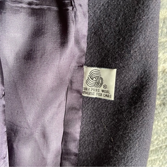 Vintage Navy Blue Wool 2 Button Blazer with Front Pockets by Michele Size: 12 - Picture 8 of 13